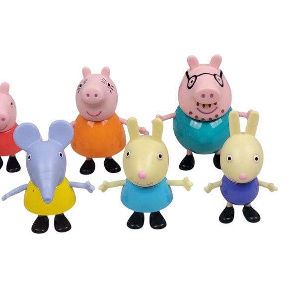 Peppa Pig Carry Case with 9 Figures - Hasbro 2021 - Picture 3 of 11